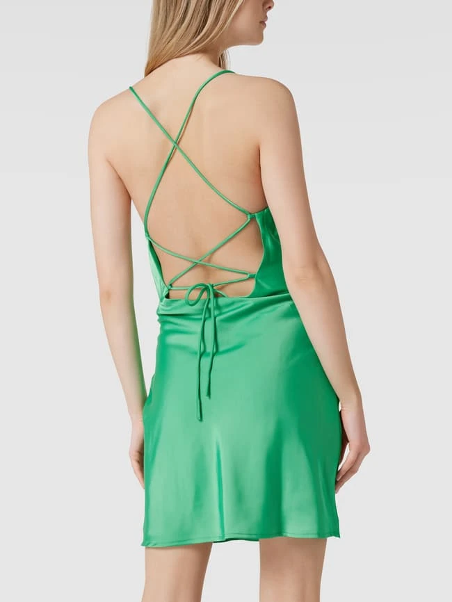 REVIEW Minikleid Mit Rückenausschnitt - Smaragdgrün – Bild 5
