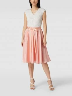 Swing Cocktailkleid Mit Taillenband - Rosé
