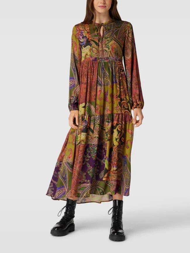 Emily Van Den Bergh Midikleid Mit Allover-Muster Modell 'Paisleypatch Stufenvolant' - Grün – Bild 4