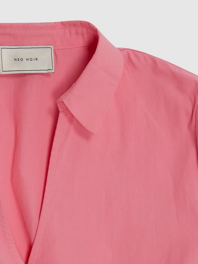 Neo Noir Midikleid Aus Baumwolle Modell 'Jinna' - Pink – Bild 2